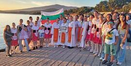 ТШ "Ритъм" и ДВГ "Звънчета" с блестящо…