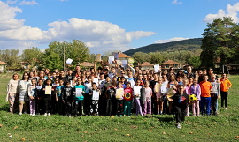 Учениците от ОбУ „П. Р. Славейков“ с. Джулюница и тази…